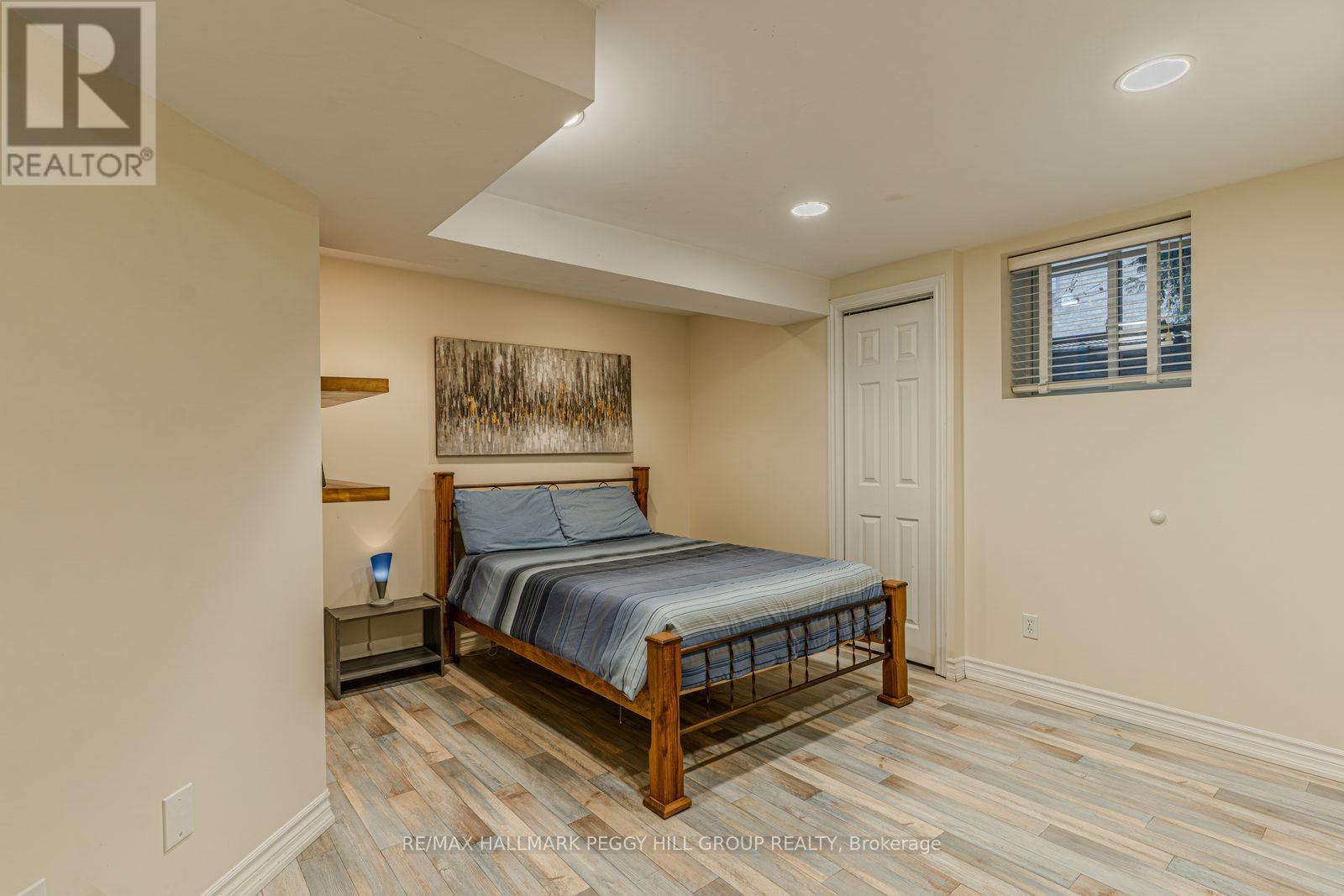 15 Charing Crescent, Aurora, Ontario  L4G 6P4 - Photo 19 - N12661554