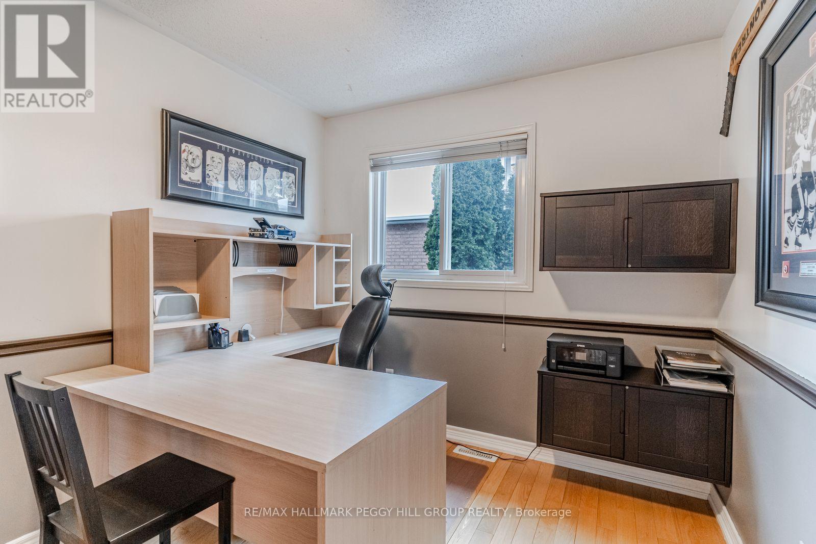 15 Charing Crescent, Aurora, Ontario  L4G 6P4 - Photo 13 - N12661554