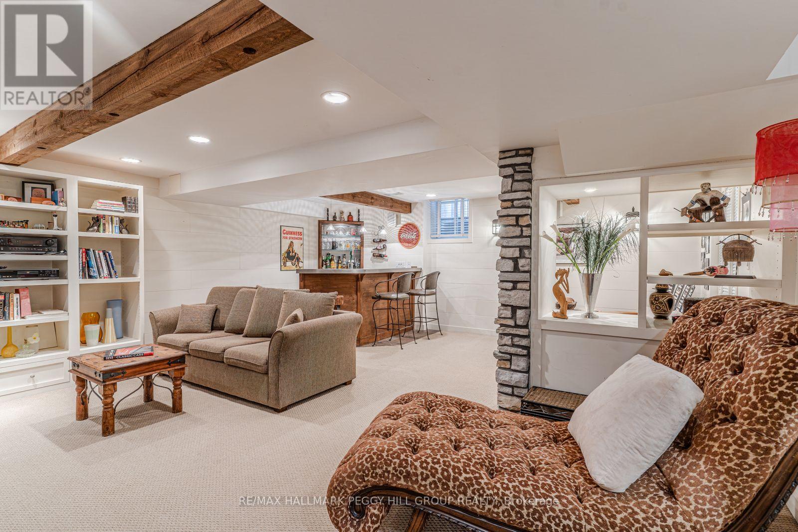 15 Charing Crescent, Aurora, Ontario  L4G 6P4 - Photo 15 - N12661554