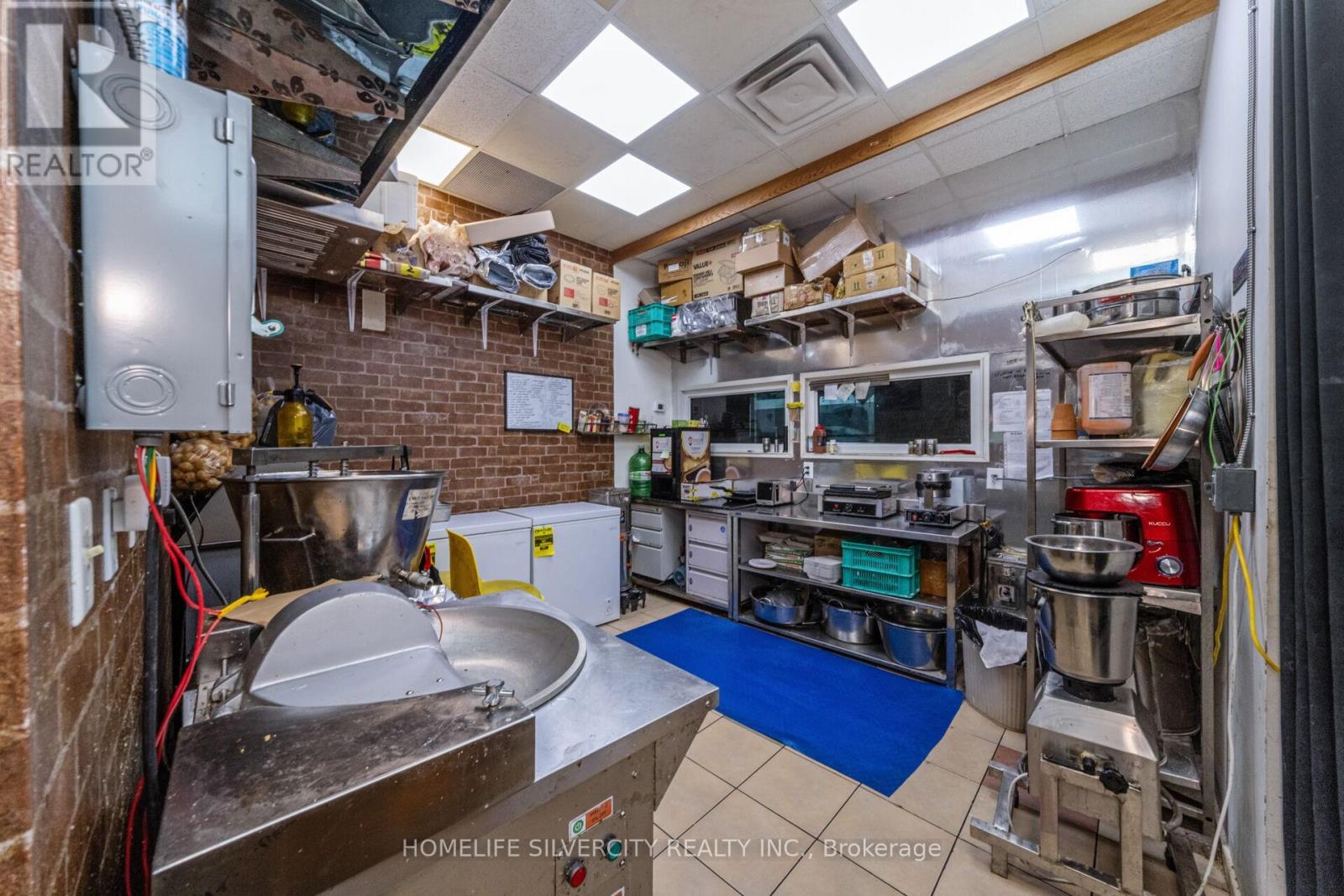 2855 Derry Road E, Mississauga, Ontario  L4T 1A6 - Photo 15 - W12641538