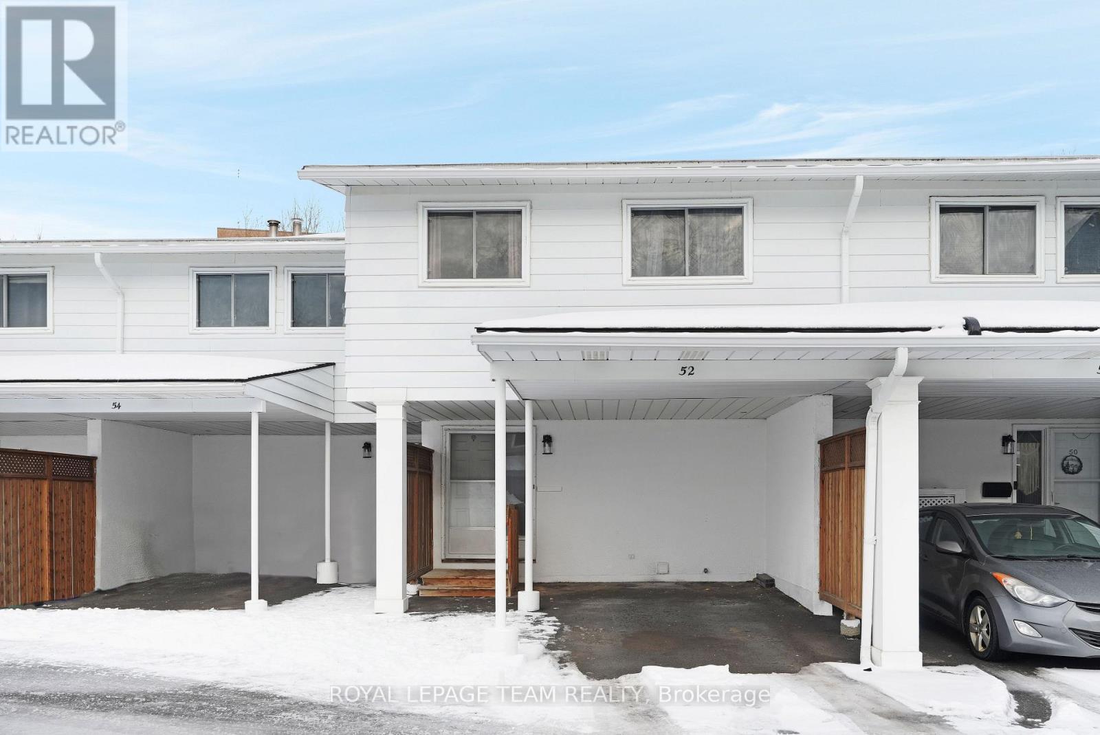 52 ALISON KORN PRIVATE, Ottawa, Ontario