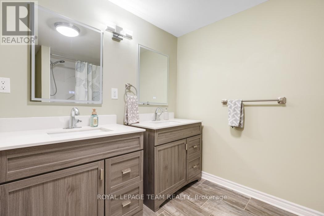 52 Alison Korn Private, Ottawa, Ontario  K2H 8M6 - Photo 19 - X12700938