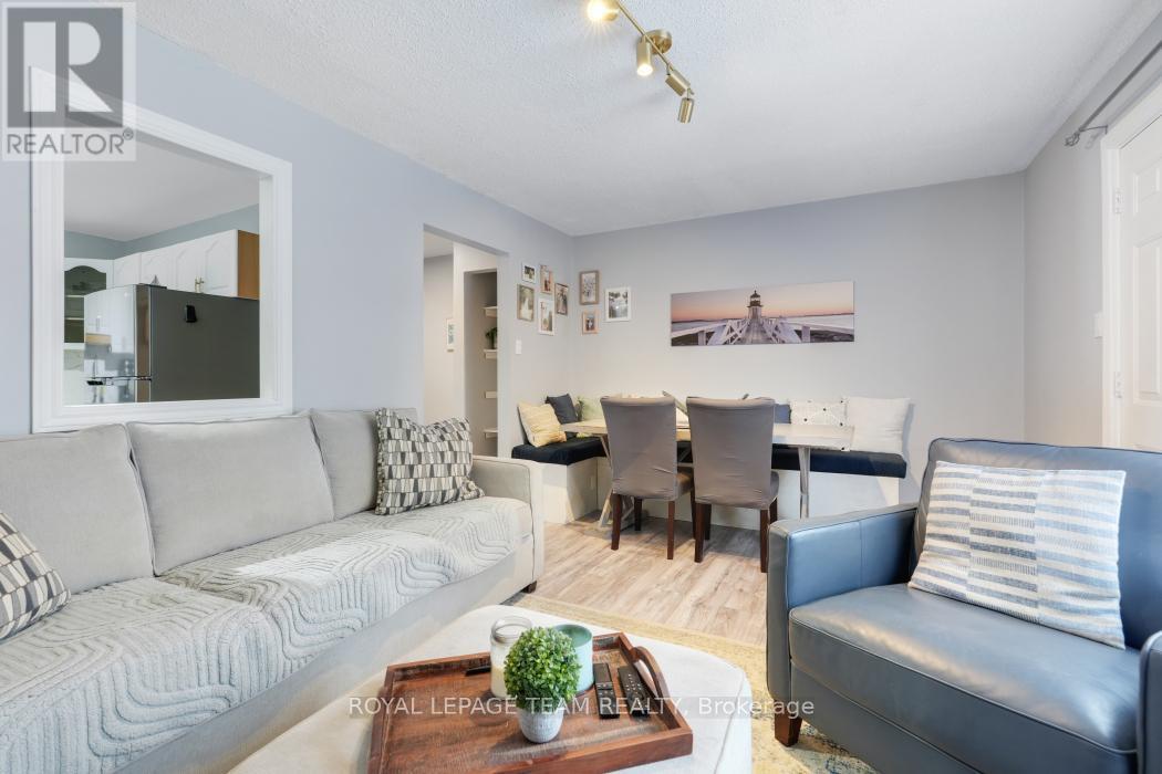 52 Alison Korn Private, Ottawa, Ontario  K2H 8M6 - Photo 5 - X12700938