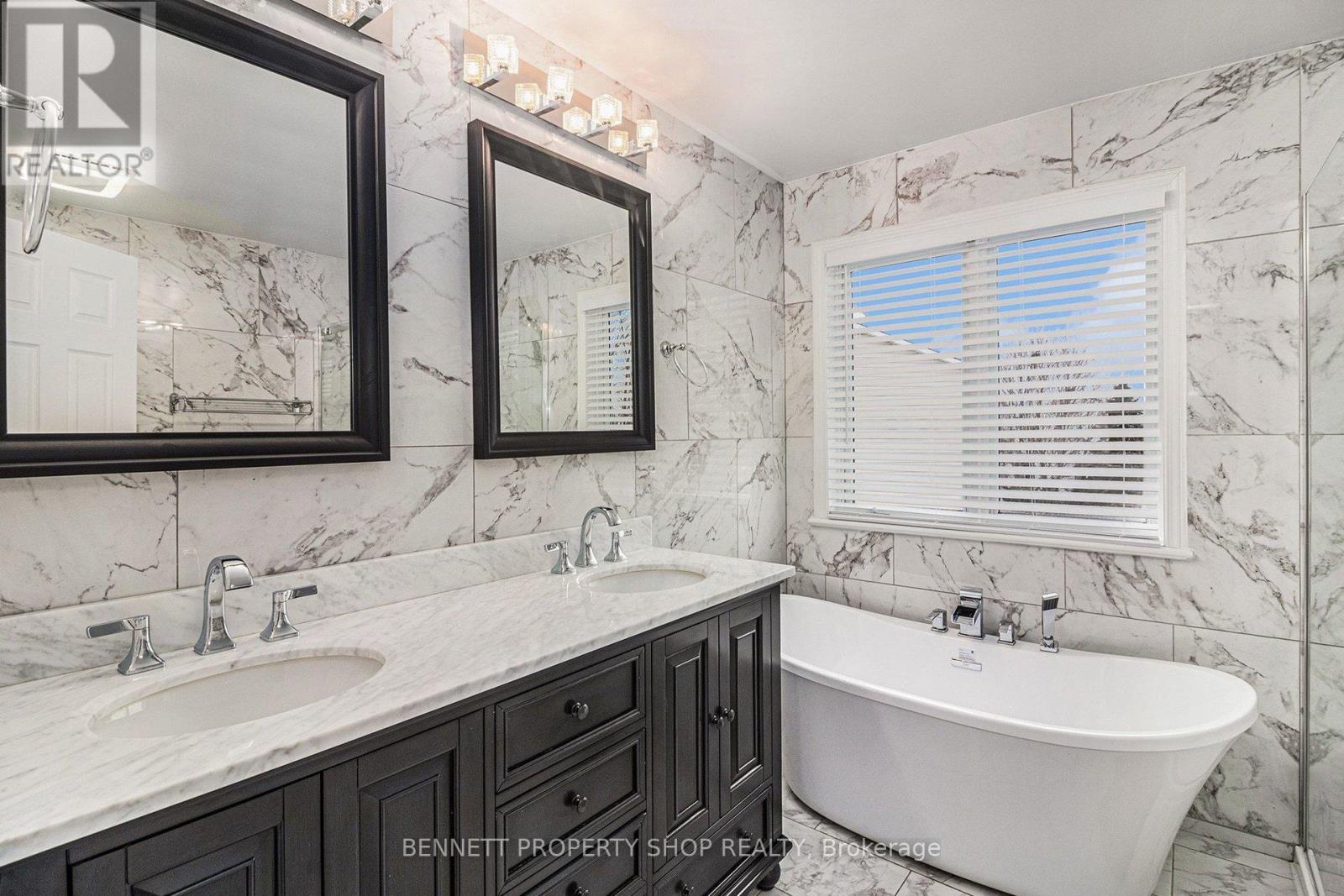 1067 Rocky Harbour Crescent, Ottawa, Ontario  K1V 1V3 - Photo 25 - X12700954