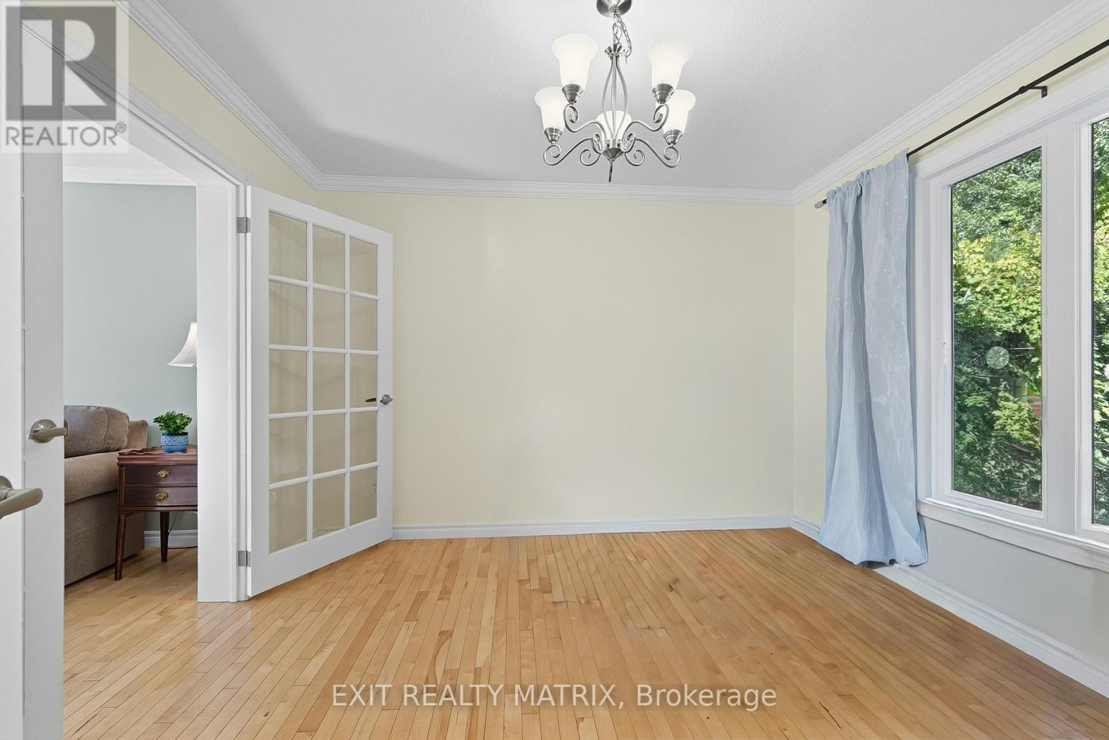 159 Dunlop Crescent, Russell, Ontario  K4R 1B3 - Photo 11 - X12701066