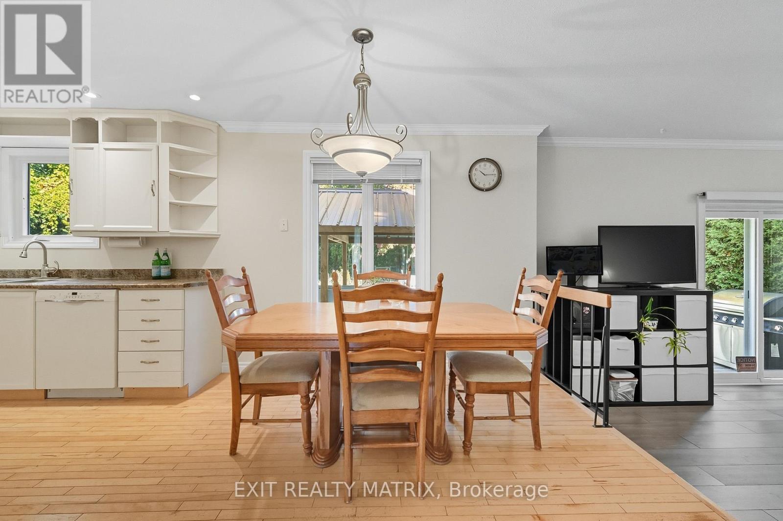 159 Dunlop Crescent, Russell, Ontario  K4R 1B3 - Photo 17 - X12701066