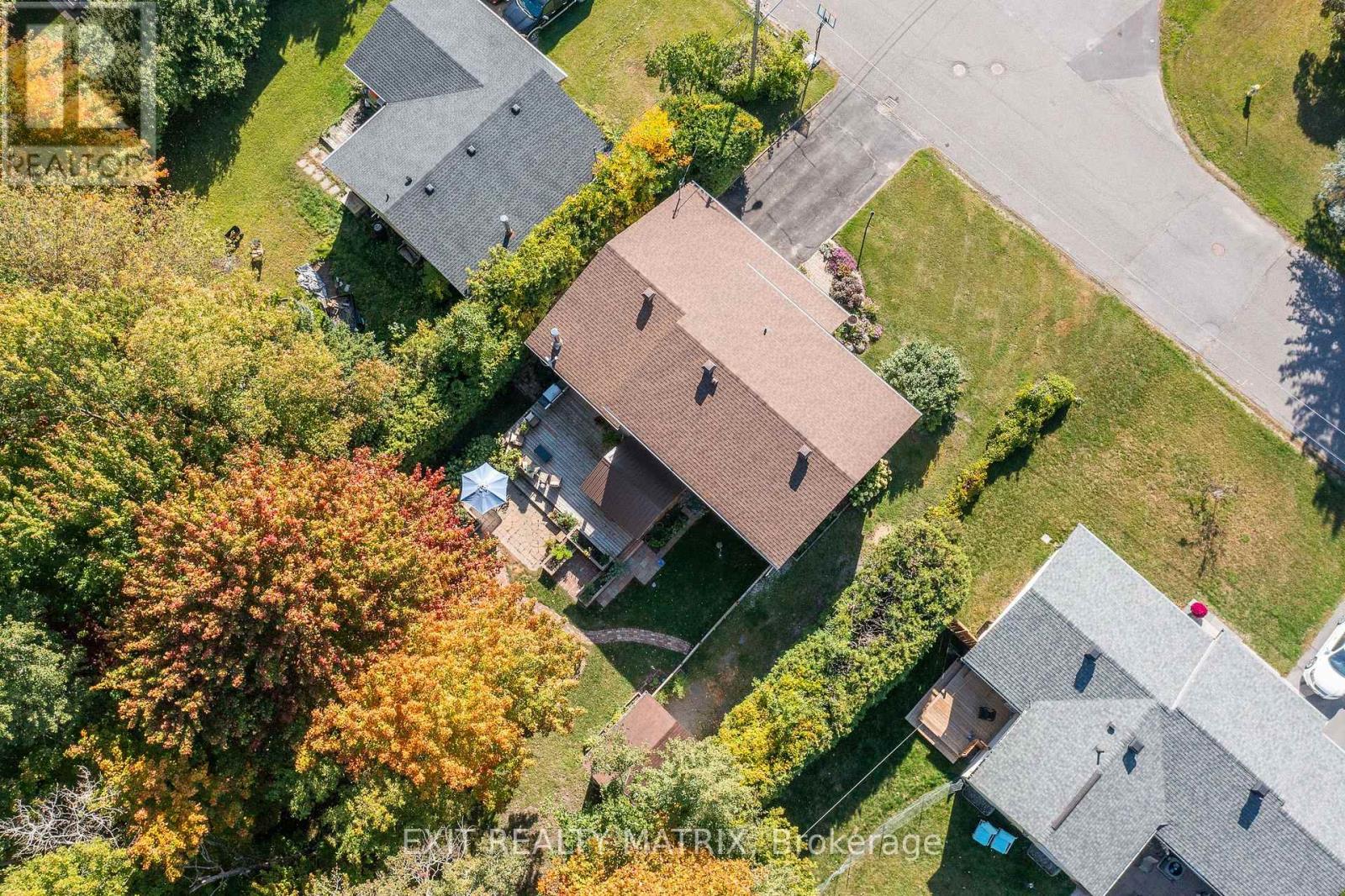 159 Dunlop Crescent, Russell, Ontario  K4R 1B3 - Photo 39 - X12701066