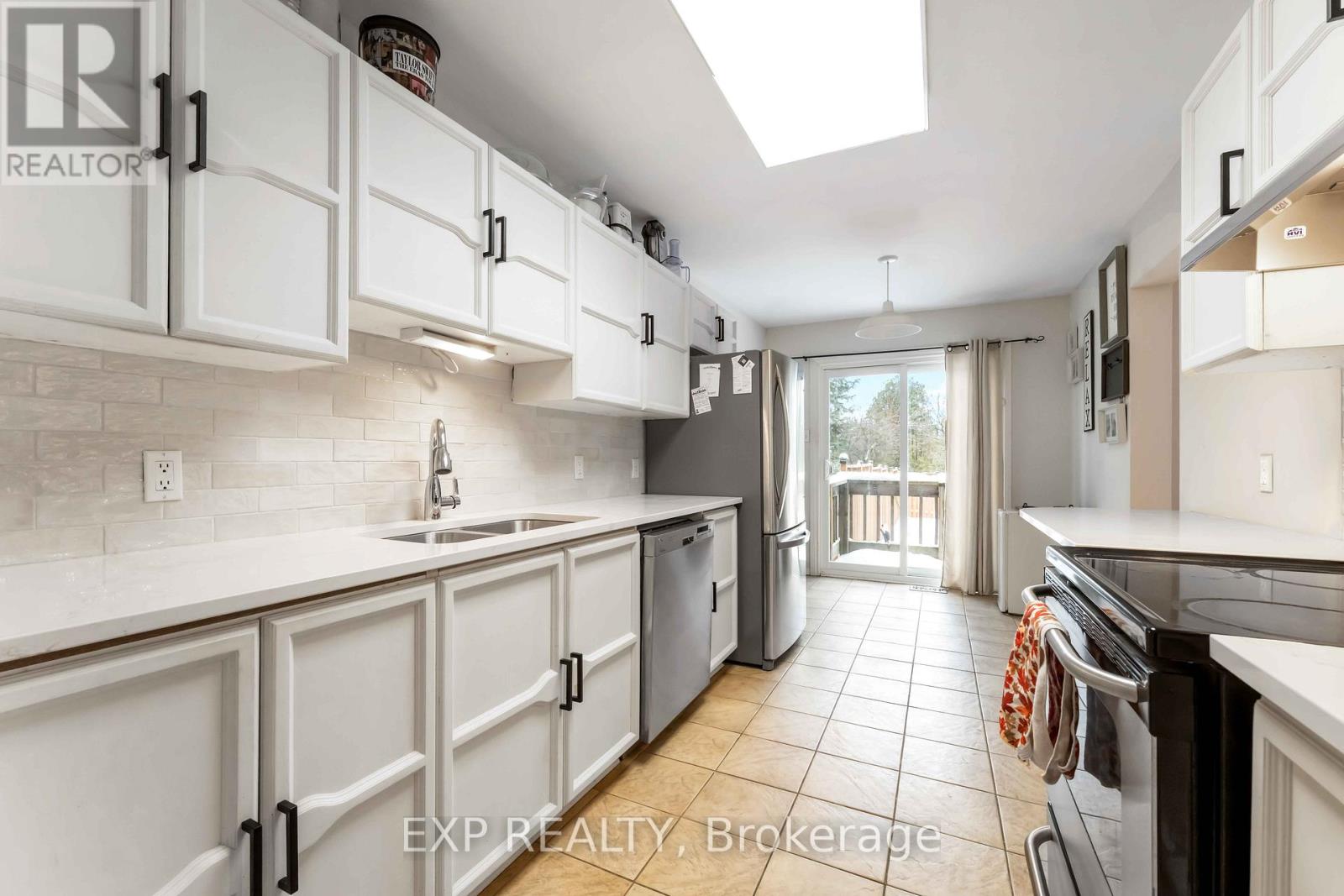 86 Furlong Crescent, Ottawa, Ontario  K2M 2H9 - Photo 11 - X12701076