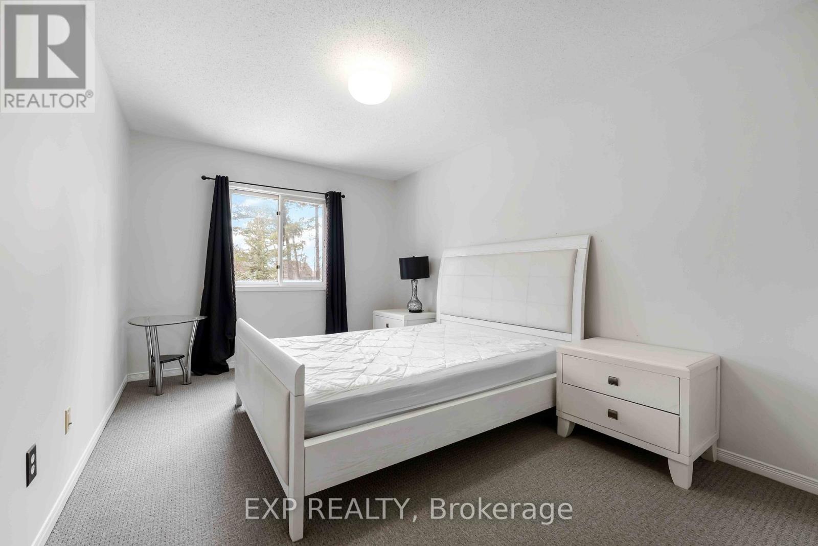 86 Furlong Crescent, Ottawa, Ontario  K2M 2H9 - Photo 21 - X12701076