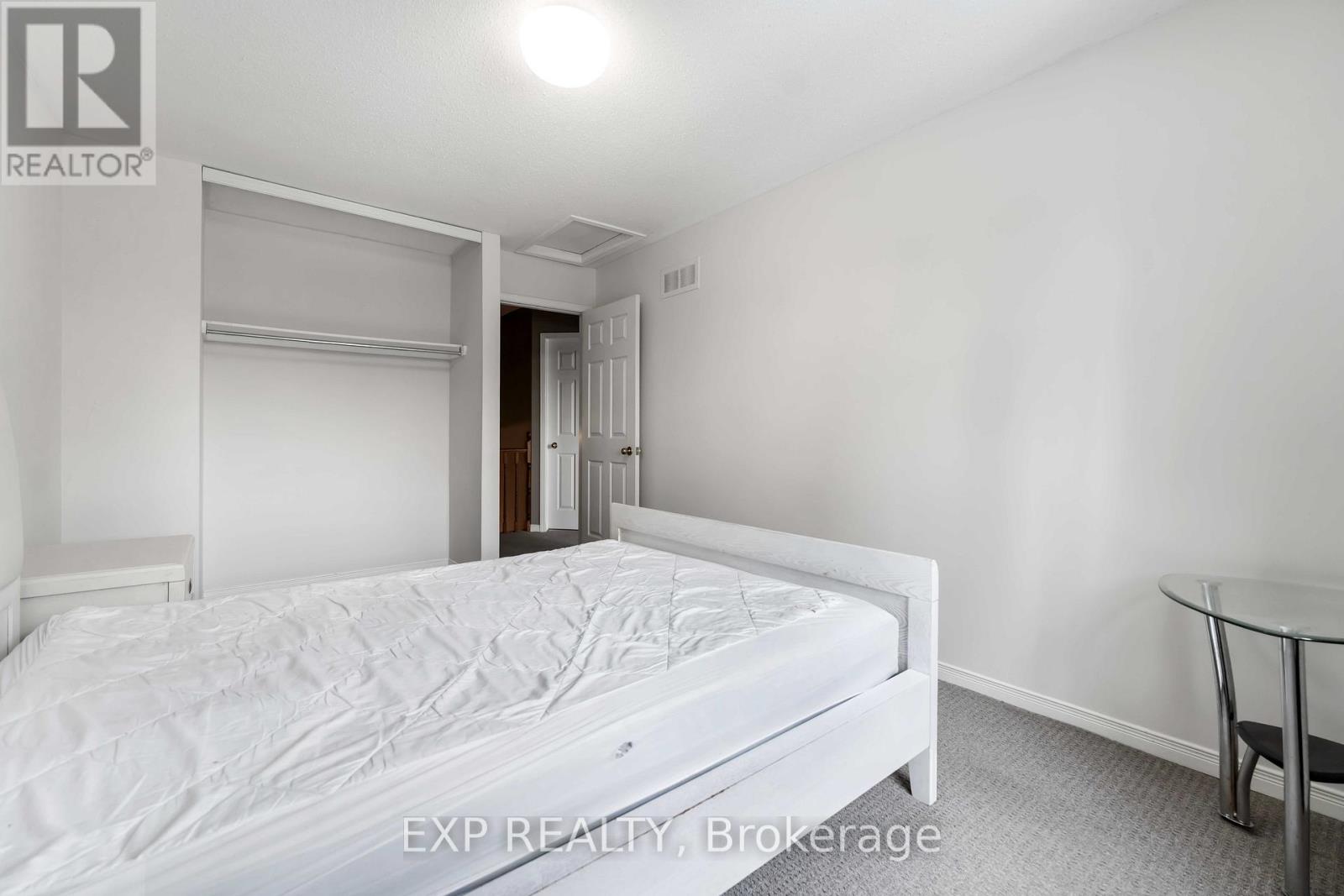 86 Furlong Crescent, Ottawa, Ontario  K2M 2H9 - Photo 22 - X12701076