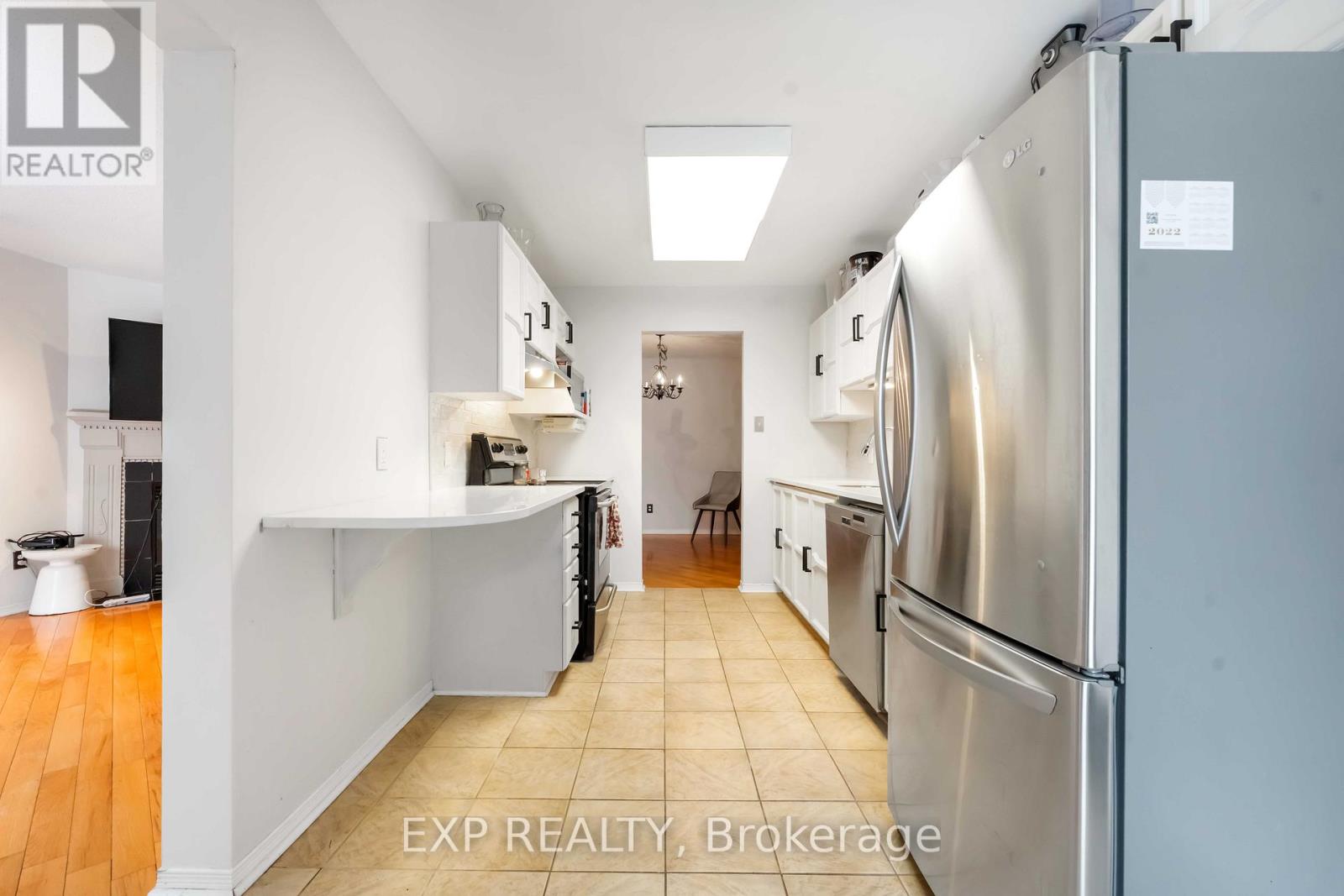 86 Furlong Crescent, Ottawa, Ontario  K2M 2H9 - Photo 8 - X12701076