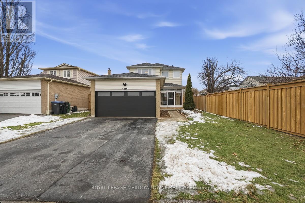 6486 Edenwood Drive, Mississauga, Ontario  L5N 3K1 - Photo 4 - W12689318