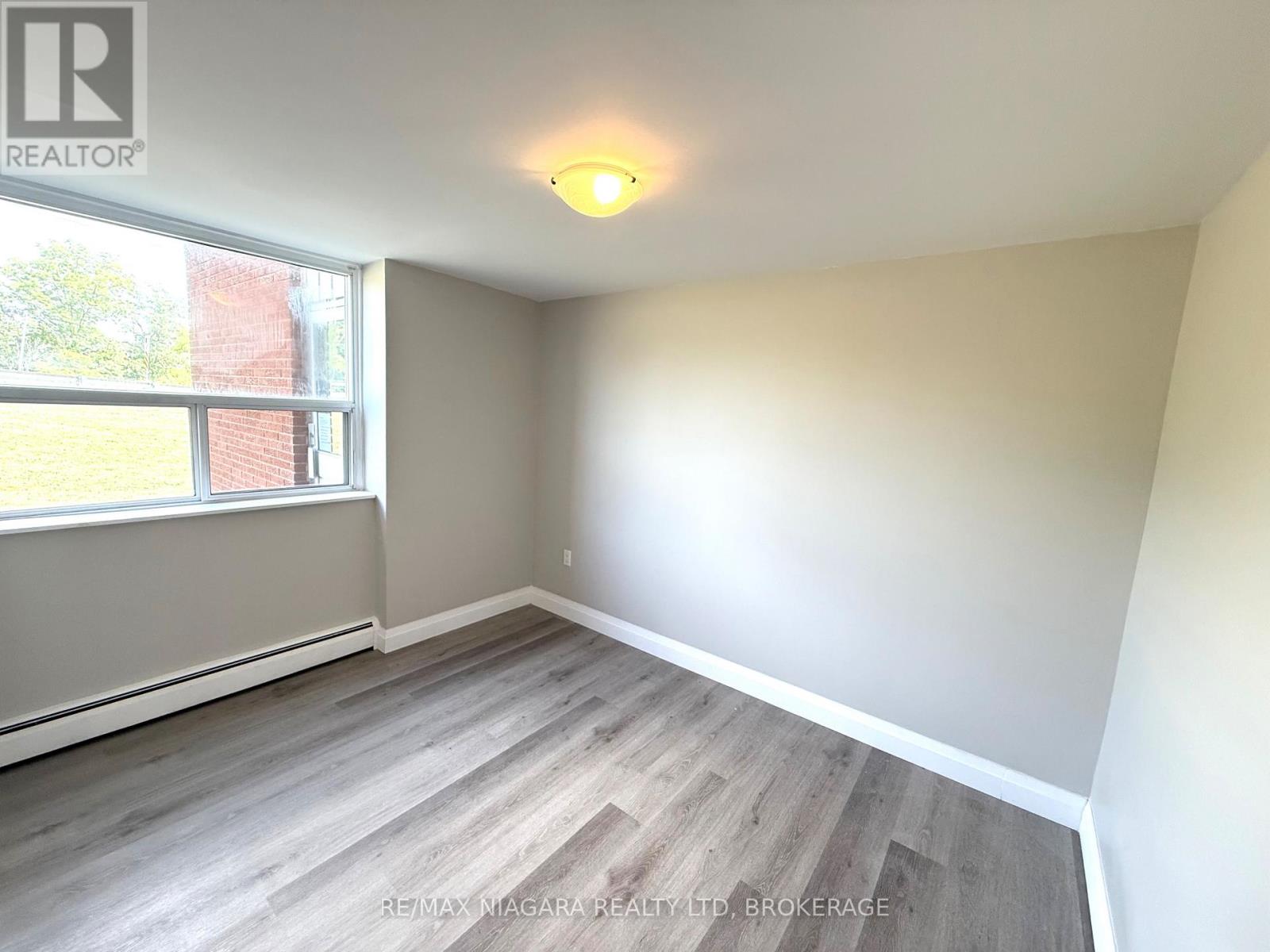 Unit 104 - 7 Riverview Boulevard, St. Catharines, Ontario  L2T 3L5 - Photo 32 - X12700892