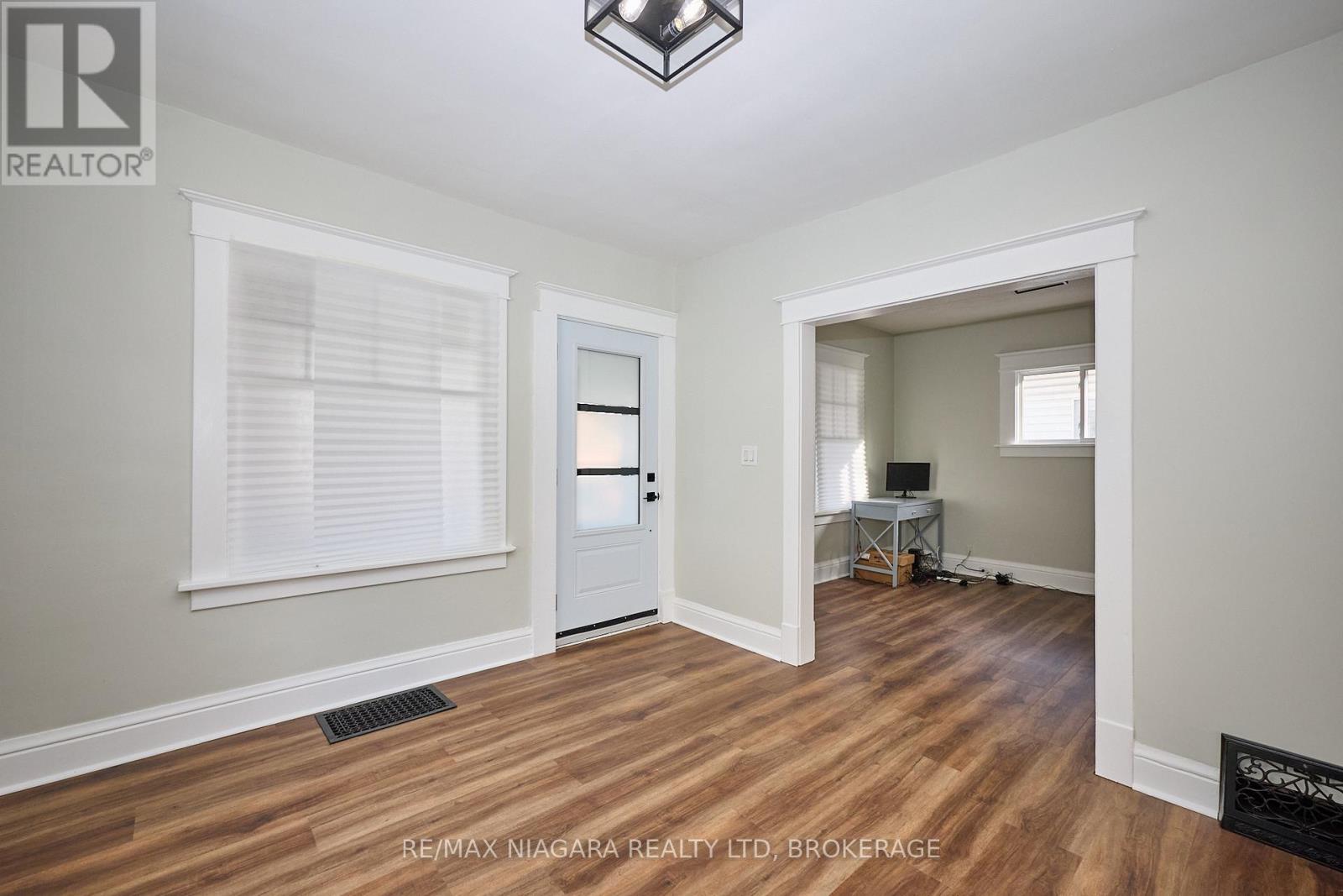 5006 Morrison Street, Niagara Falls (Cherrywood), Ontario  L2E 2C6 - Photo 1 - X12700934