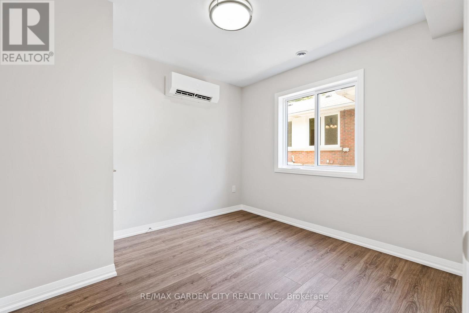 34 Kenworth Drive, St. Catharines, Ontario  L2M 4S2 - Photo 20 - X12701038