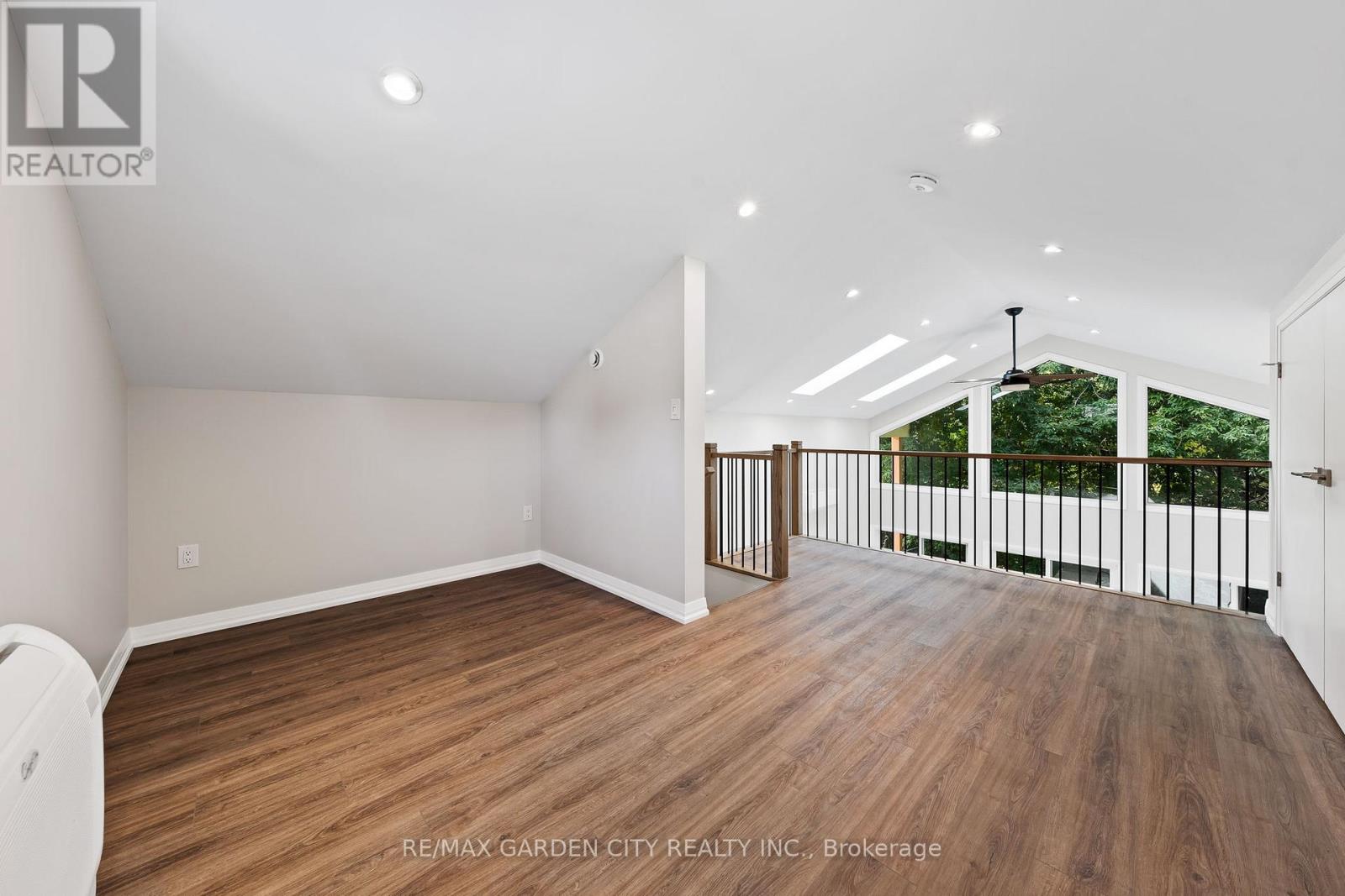 34 Kenworth Drive, St. Catharines, Ontario  L2M 4S2 - Photo 22 - X12701038