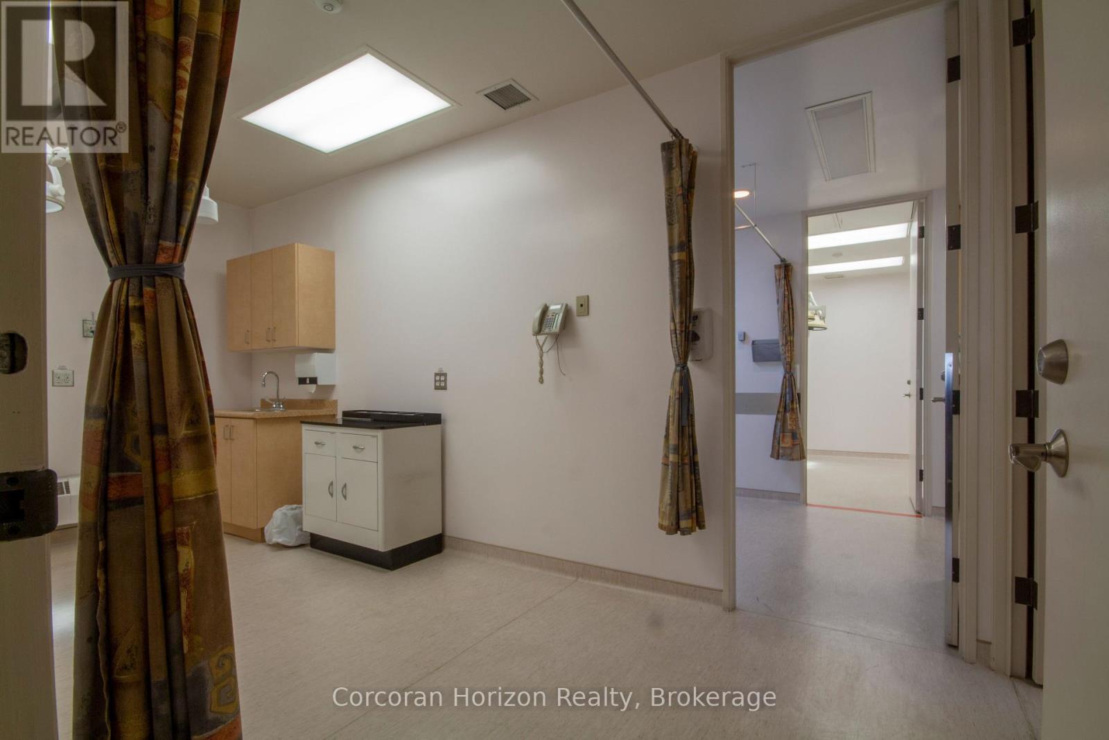 101 - 200 James Street S, Hamilton, Ontario  L8P 1Y6 - Photo 12 - X12701042