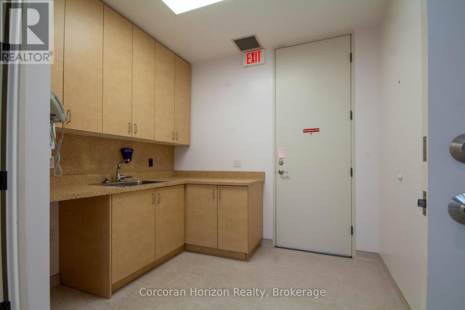 101 - 200 James Street S, Hamilton, Ontario  L8P 1Y6 - Photo 16 - X12701042