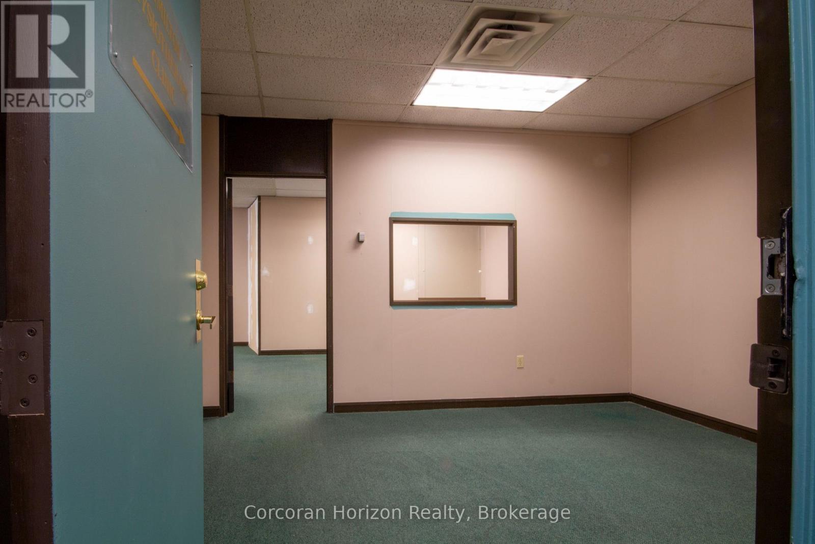 206 - 200 James Street S, Hamilton, Ontario  L8P 1Y6 - Photo 2 - X12701046