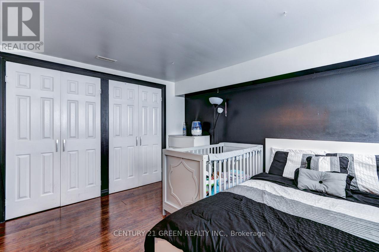 116 - 256 John Garland Boulevard, Toronto, Ontario  M9V 1N8 - Photo 9 - W12698648