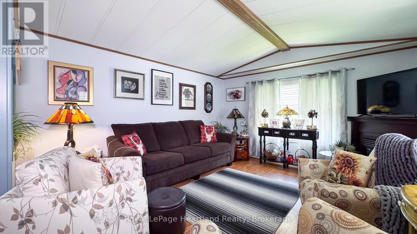 45 Redford Drive, South Huron, Ontario  N0M 1S3 - Photo 10 - X12189624