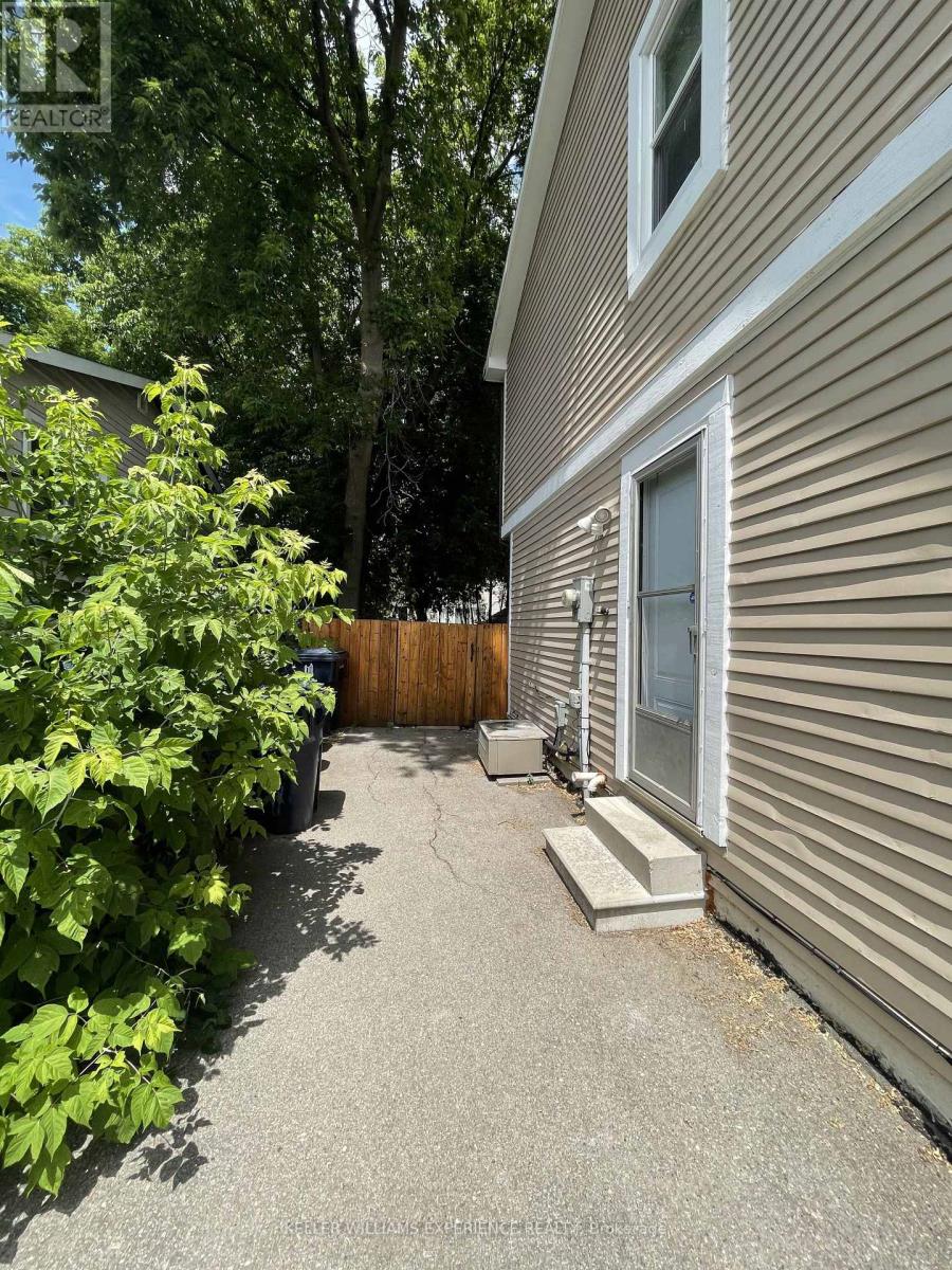 Basement Unit - 304 Cliffwood Rd N, Toronto, Ontario  M2H 2E5 - Photo 2 - C12700910