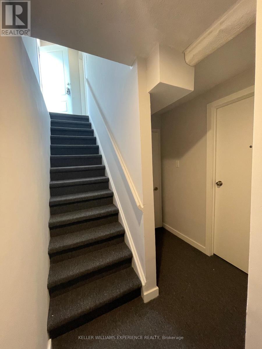 Basement Unit - 304 Cliffwood Rd N, Toronto, Ontario  M2H 2E5 - Photo 3 - C12700910