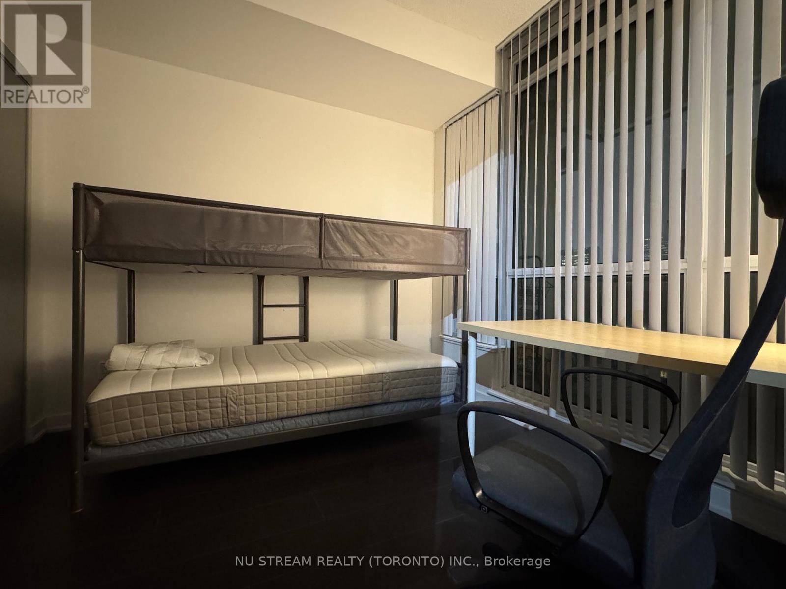 1403 - 199 Richmond Street W, Toronto, Ontario  M5V 0H4 - Photo 6 - C12700980