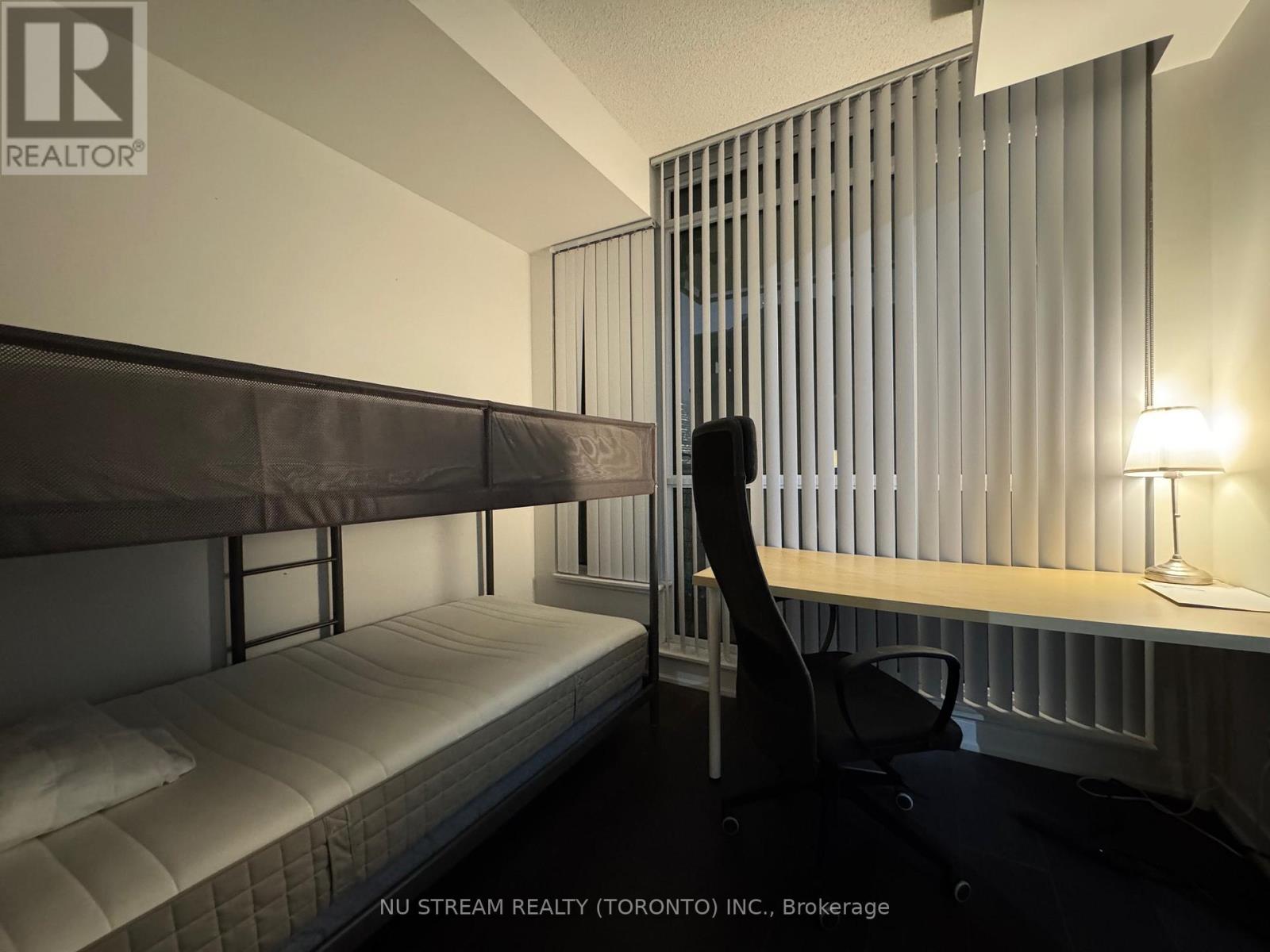 1403 - 199 Richmond Street W, Toronto, Ontario  M5V 0H4 - Photo 8 - C12700980