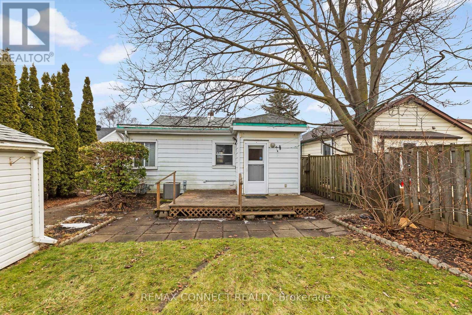 50 Cedar Street, Ajax, Ontario  L1S 1V3 - Photo 4 - E12701022