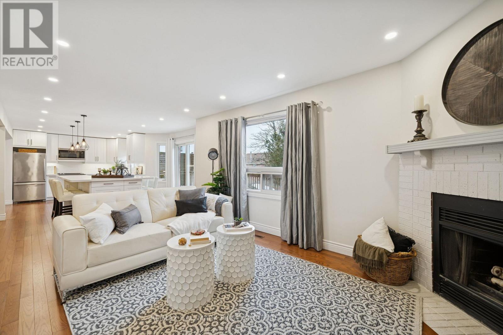 724 Barnes Crescent, Oshawa, Ontario  L1J 8K1 - Photo 10 - E12701026