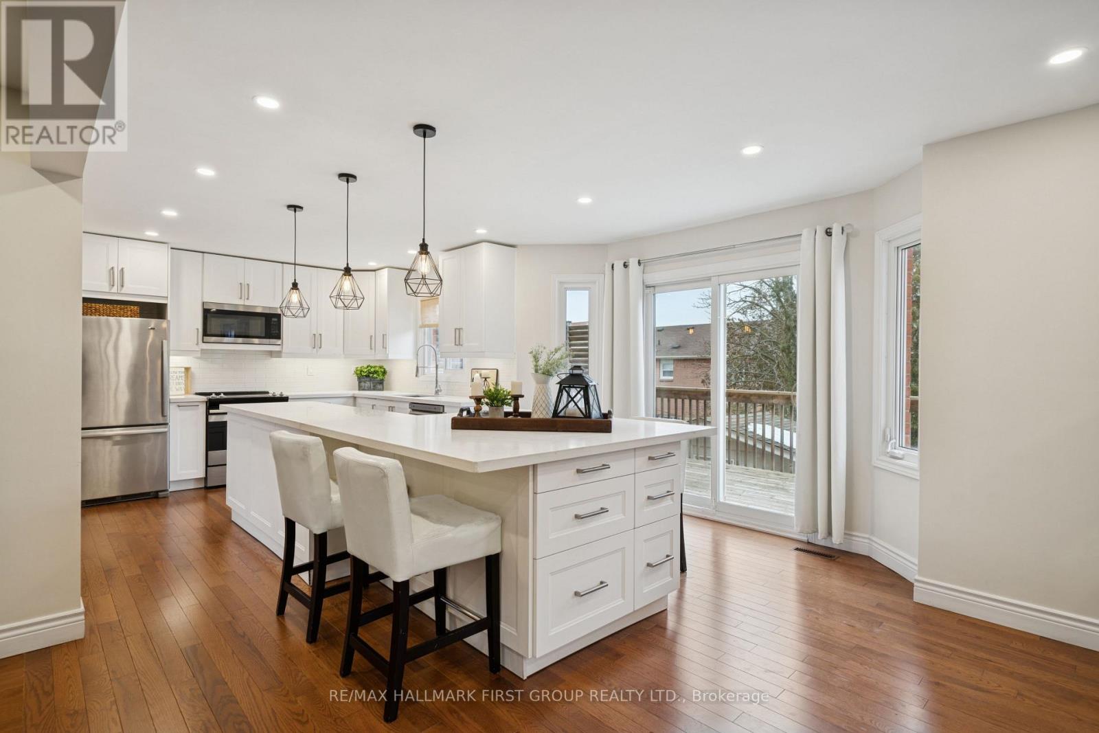 724 Barnes Crescent, Oshawa, Ontario  L1J 8K1 - Photo 9 - E12701026