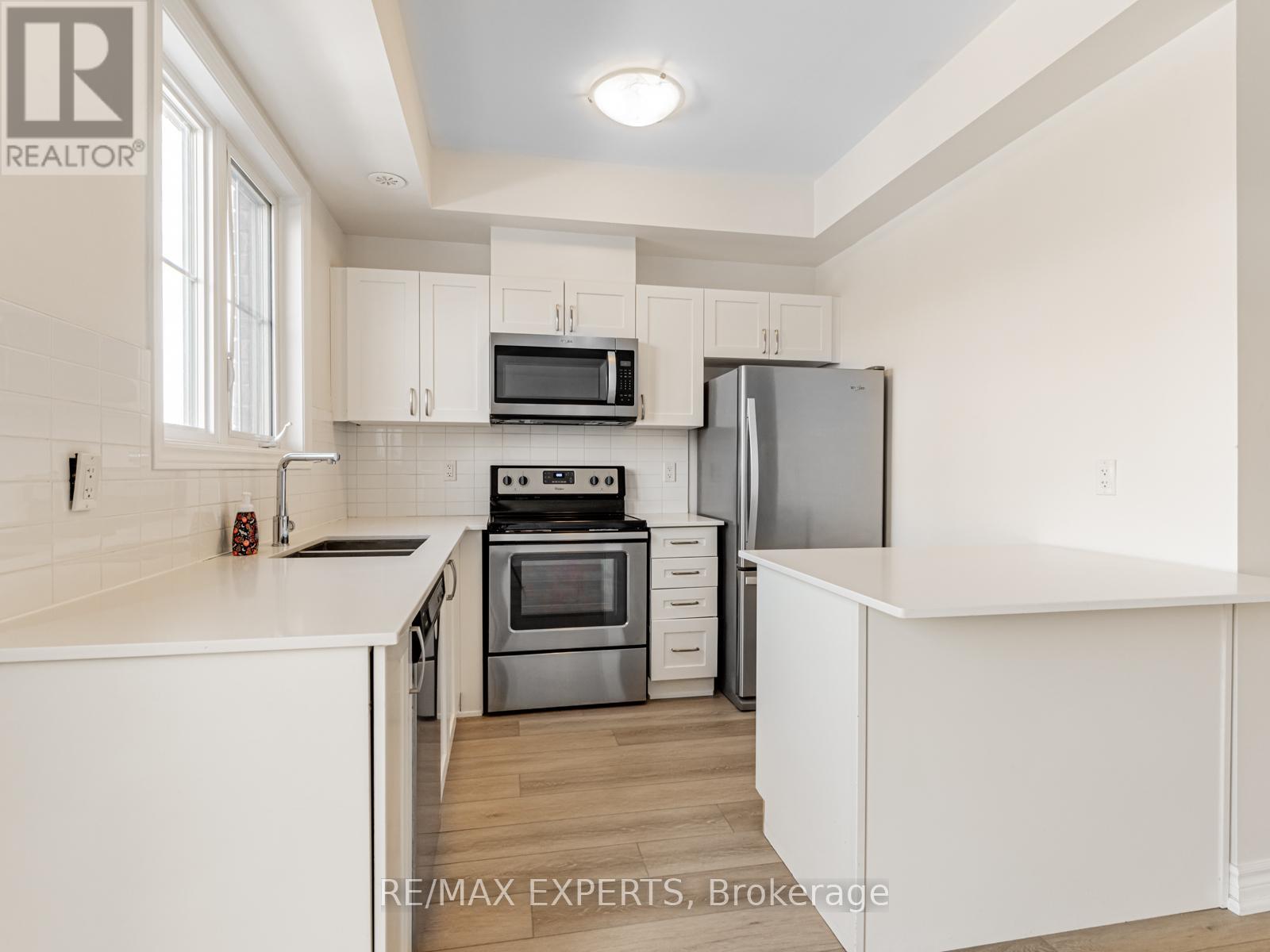 303 - 199 Pine Grove Road, Vaughan, Ontario  L4L 0H8 - Photo 10 - N12700894