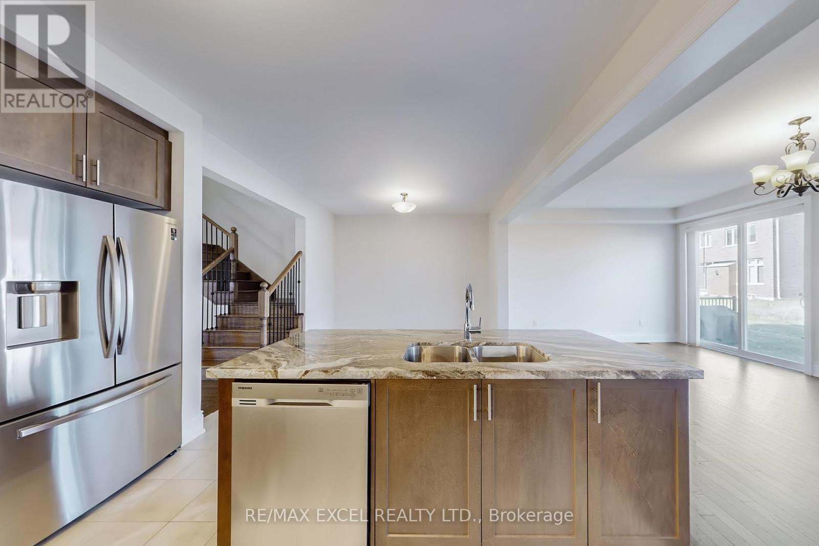 151 Silk Twist Drive, East Gwillimbury, Ontario  L9N 0V7 - Photo 11 - N12700924