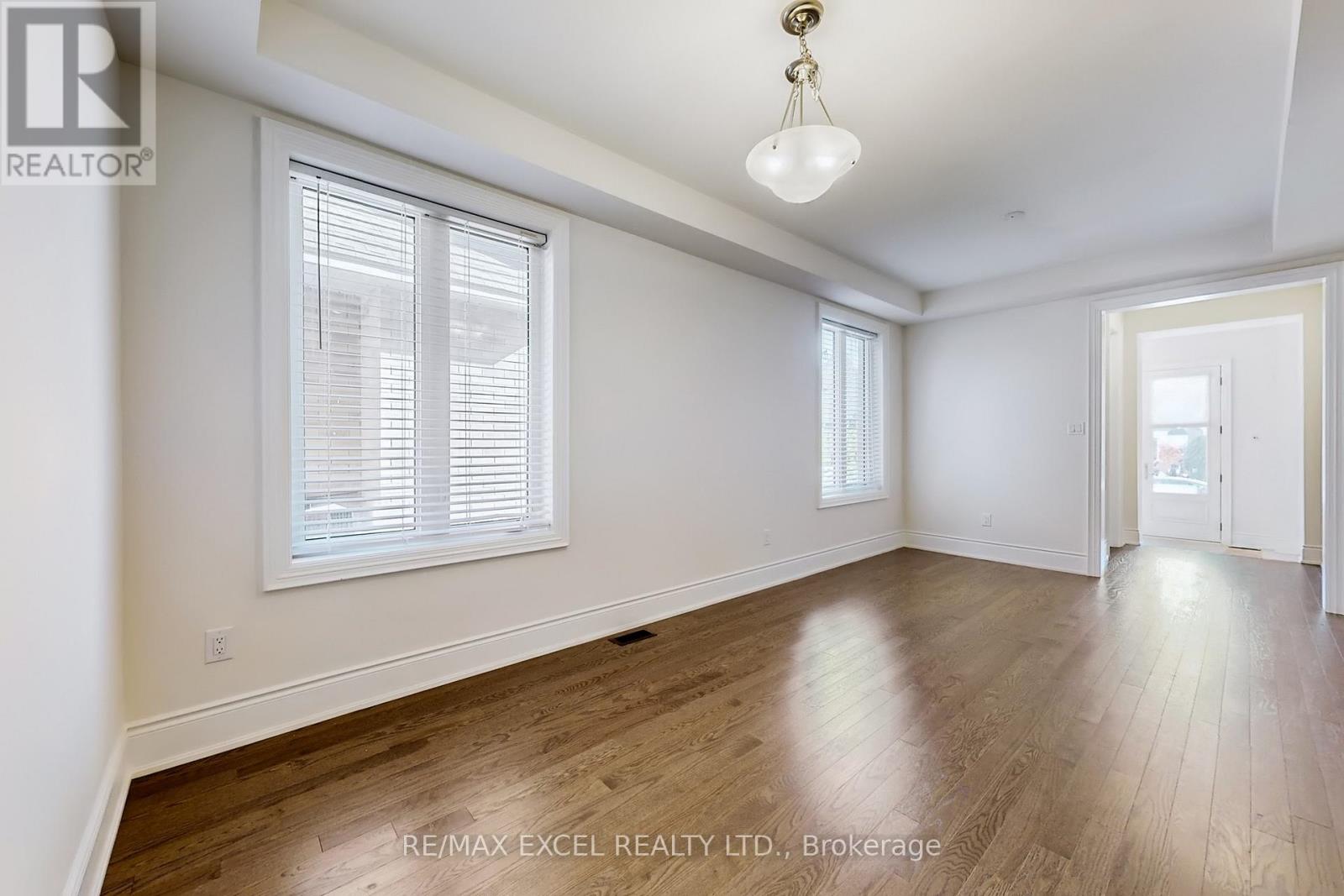 151 Silk Twist Drive, East Gwillimbury, Ontario  L9N 0V7 - Photo 4 - N12700924