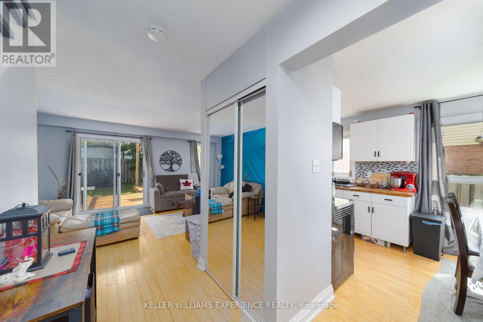 46 Hadden Crescent, Barrie, Ontario  L4M 6G6 - Photo 6 - S12700962