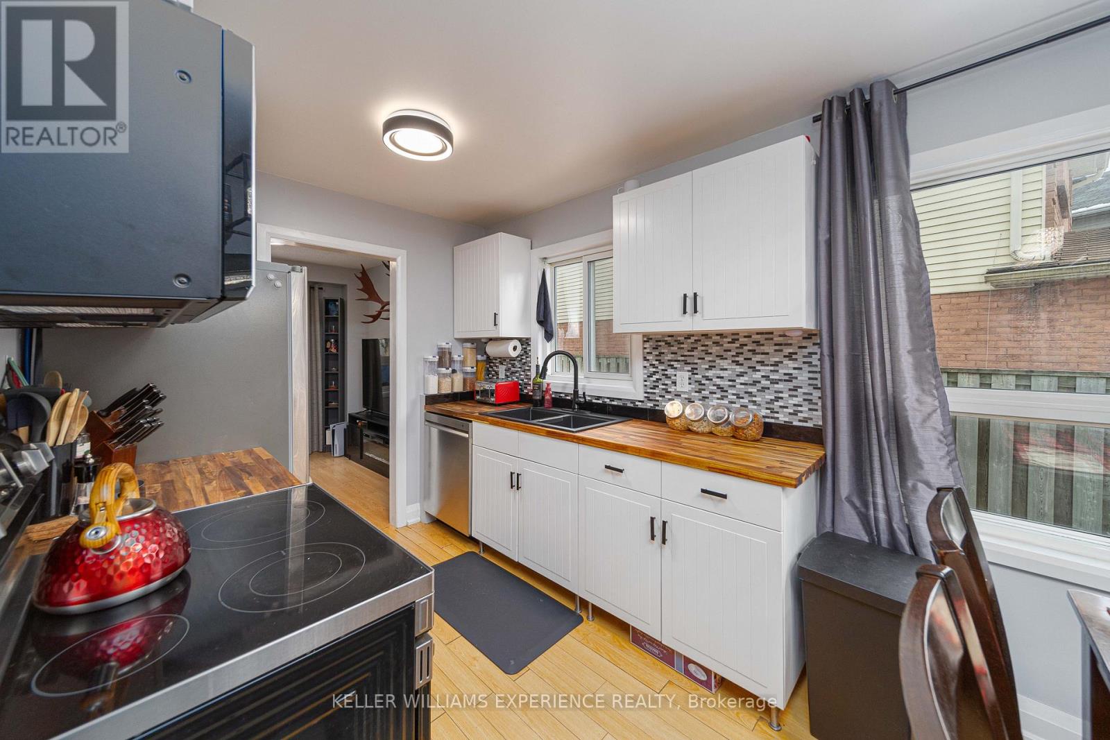 46 Hadden Crescent, Barrie, Ontario  L4M 6G6 - Photo 7 - S12700962