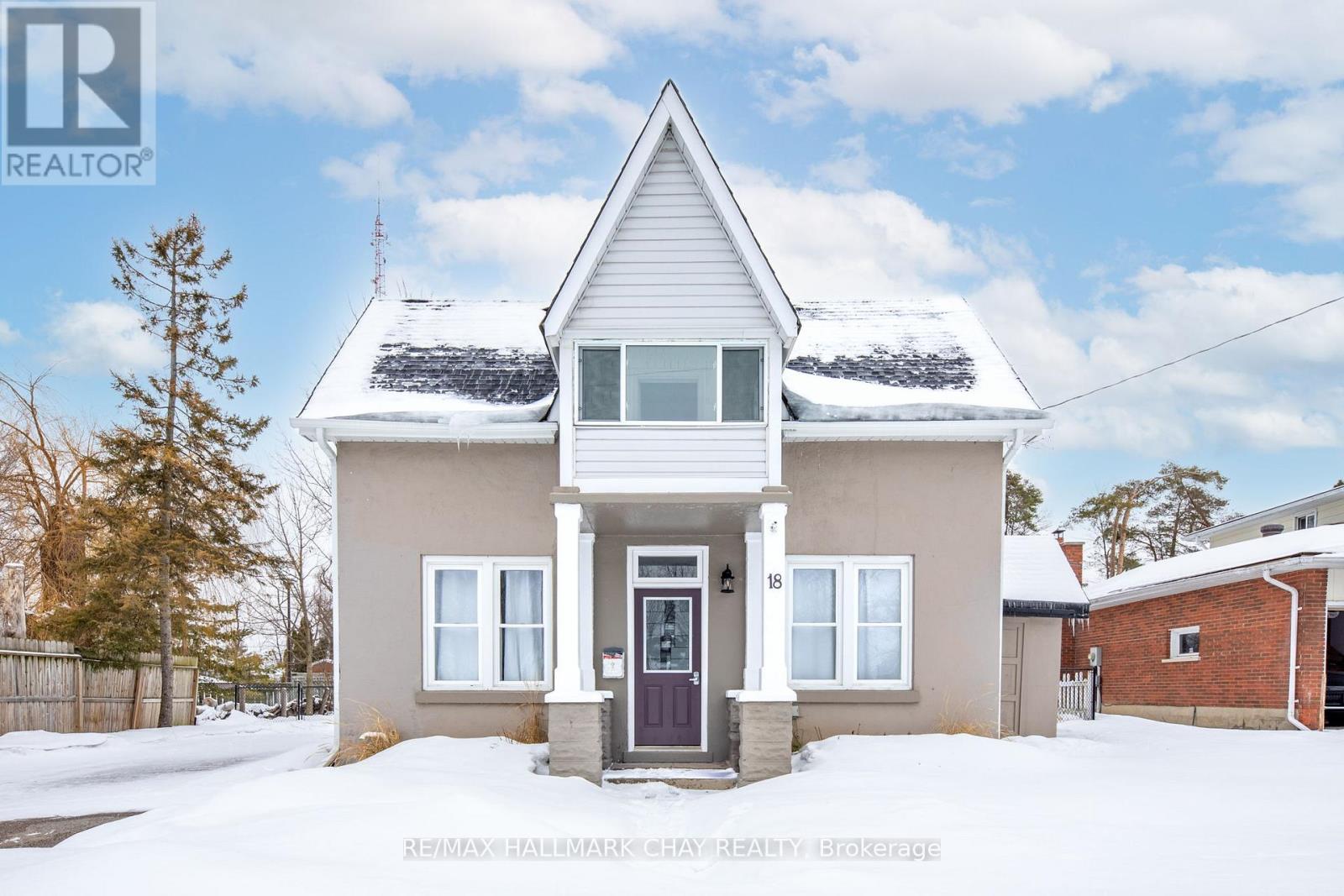 18 EUGENIA STREET, Barrie, Ontario