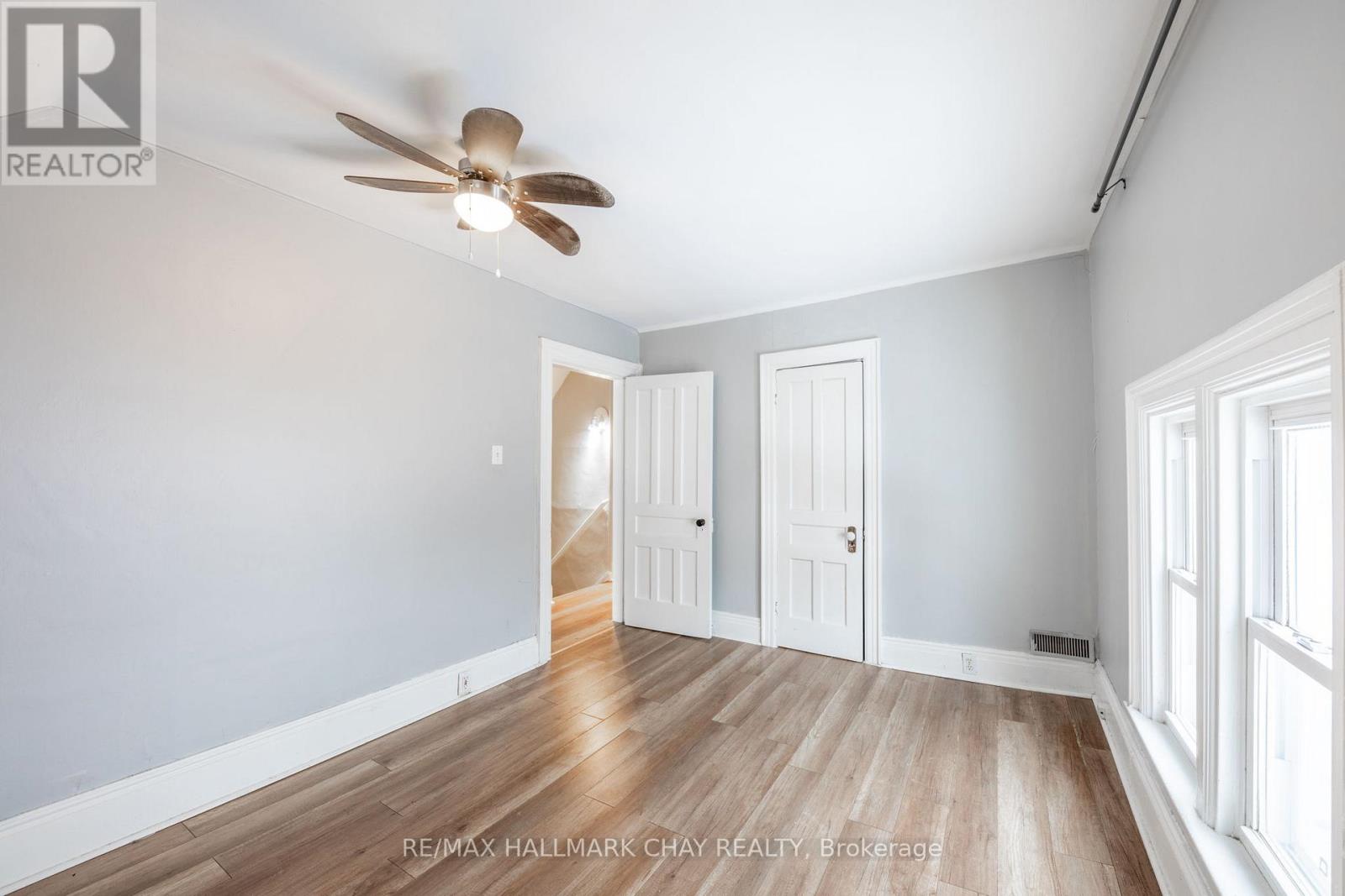 18 Eugenia Street, Barrie, Ontario  L4M 1P5 - Photo 12 - S12700964