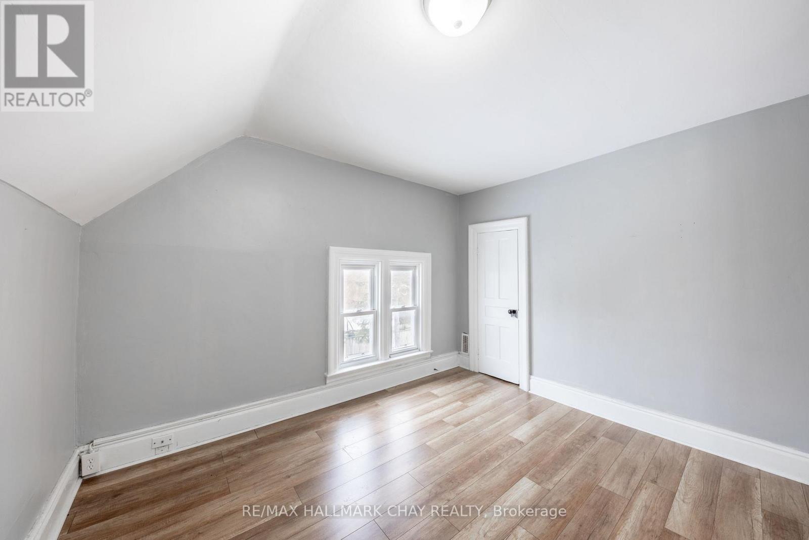 18 Eugenia Street, Barrie, Ontario  L4M 1P5 - Photo 14 - S12700964