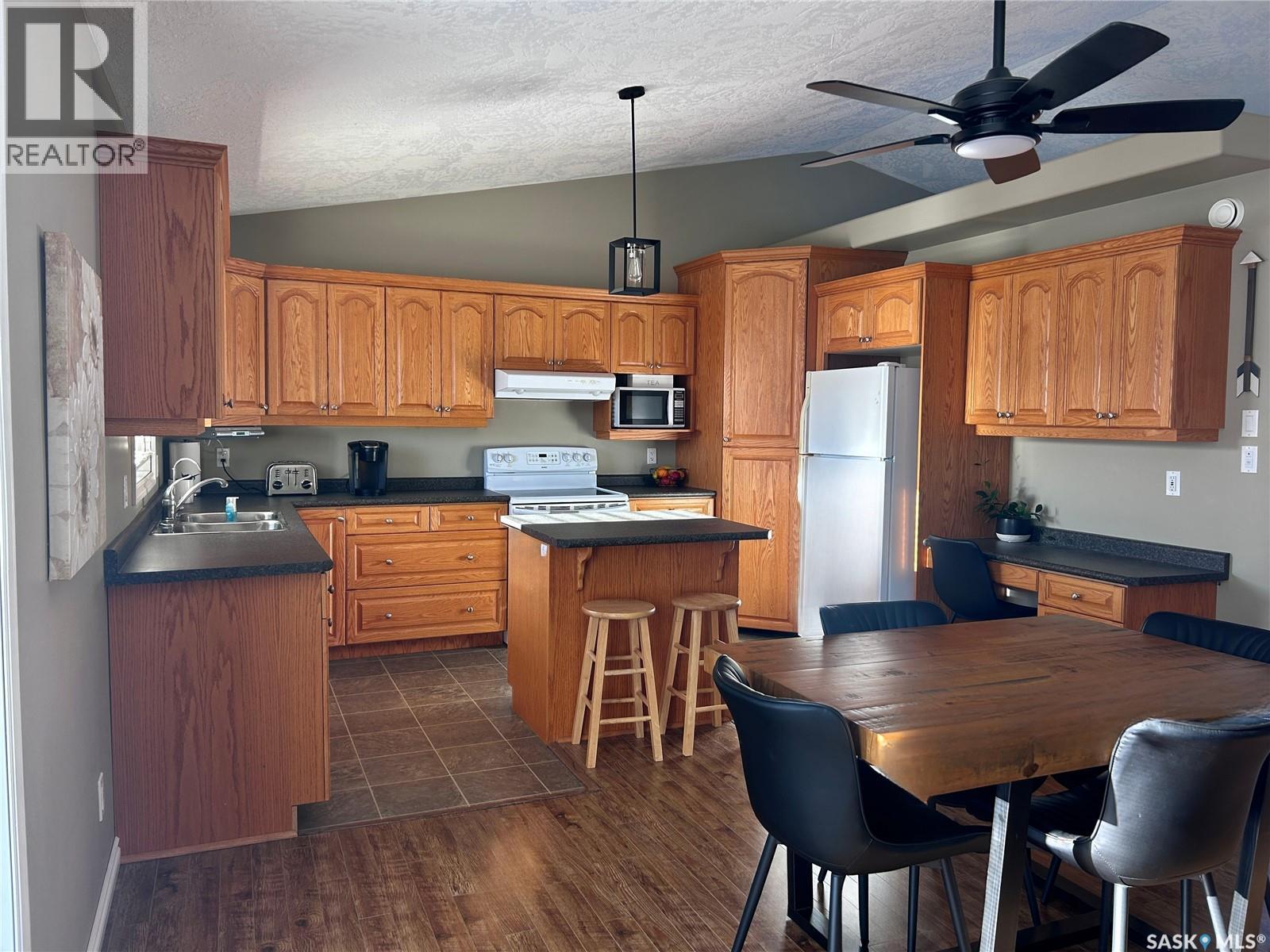 203 3rd Avenue E, Shellbrook, Saskatchewan  S0J 2E0 - Photo 6 - SK026583