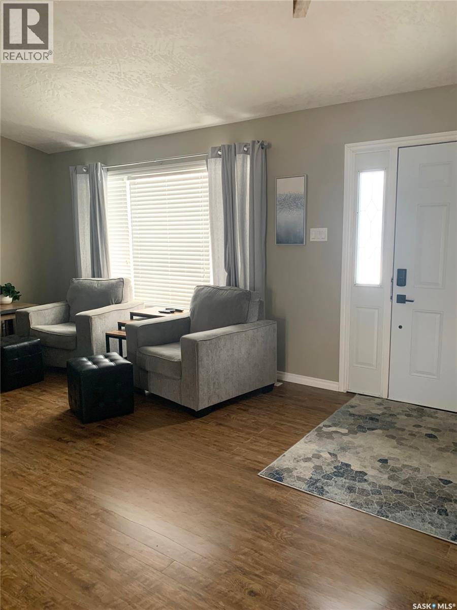 203 3rd Avenue E, Shellbrook, Saskatchewan  S0J 2E0 - Photo 4 - SK026583