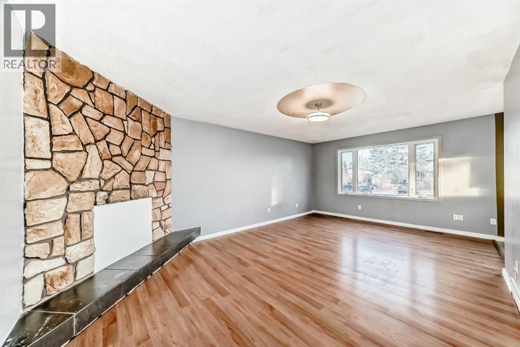 146 Dovertree Place Se, Calgary, Alberta  T2B 2K3 - Photo 11 - A2271840