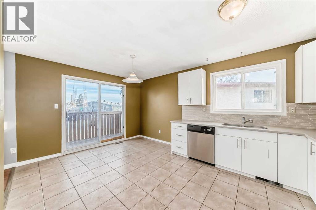 146 Dovertree Place Se, Calgary, Alberta  T2B 2K3 - Photo 6 - A2271840