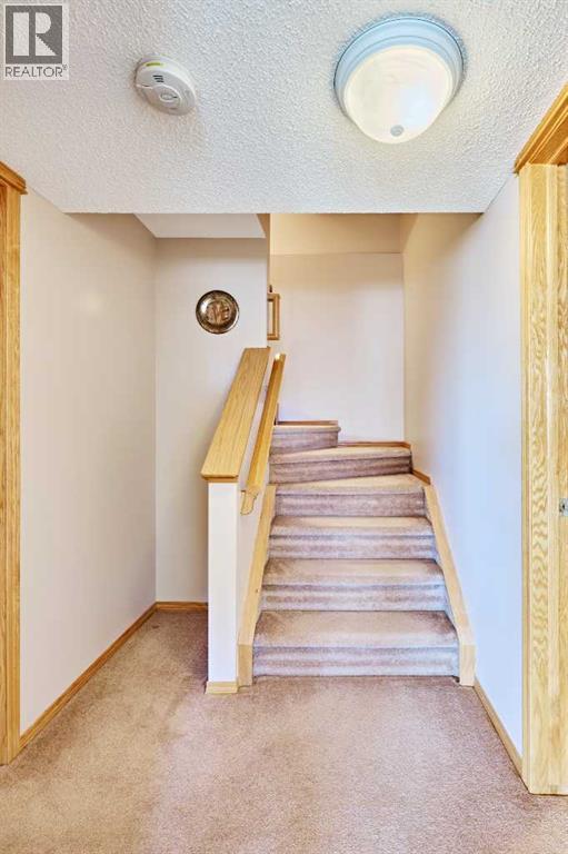 60 Edgeridge Close Nw, Calgary, Alberta  T3A 6K4 - Photo 30 - A2279380