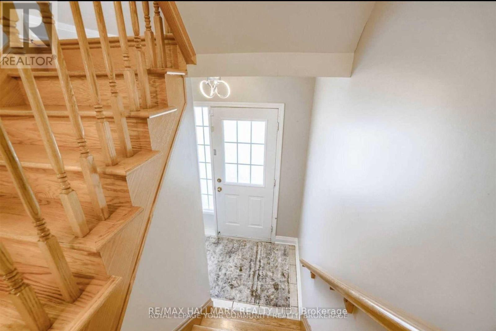 101 - 5980 Whitehorn Avenue, Mississauga, Ontario  L5V 2Y4 - Photo 2 - W12700920