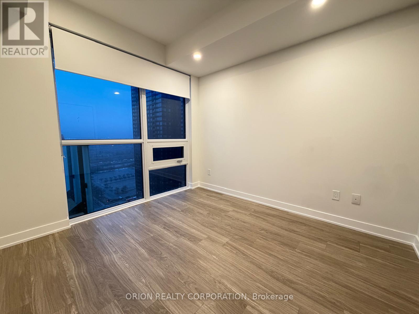 2210 - 430 Square One Drive, Mississauga, Ontario  L5B 0L6 - Photo 15 - W12700930