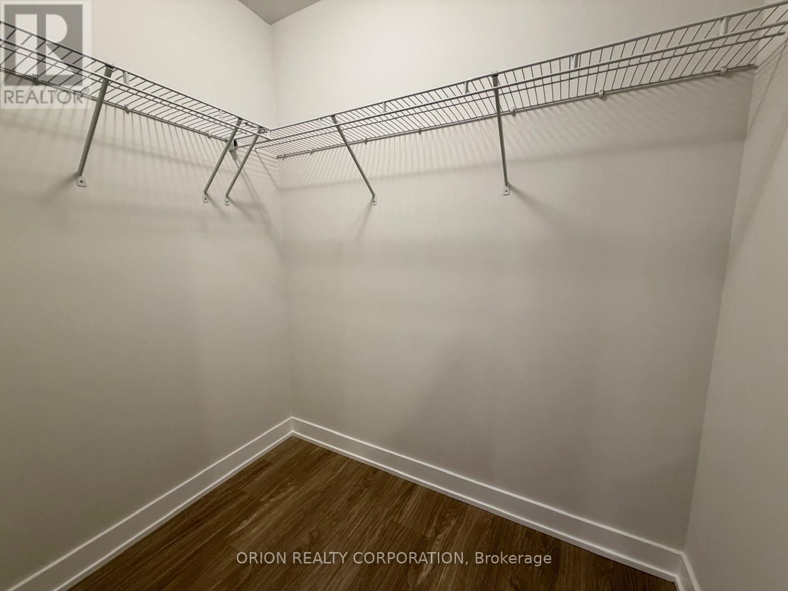 2210 - 430 Square One Drive, Mississauga, Ontario  L5B 0L6 - Photo 19 - W12700930