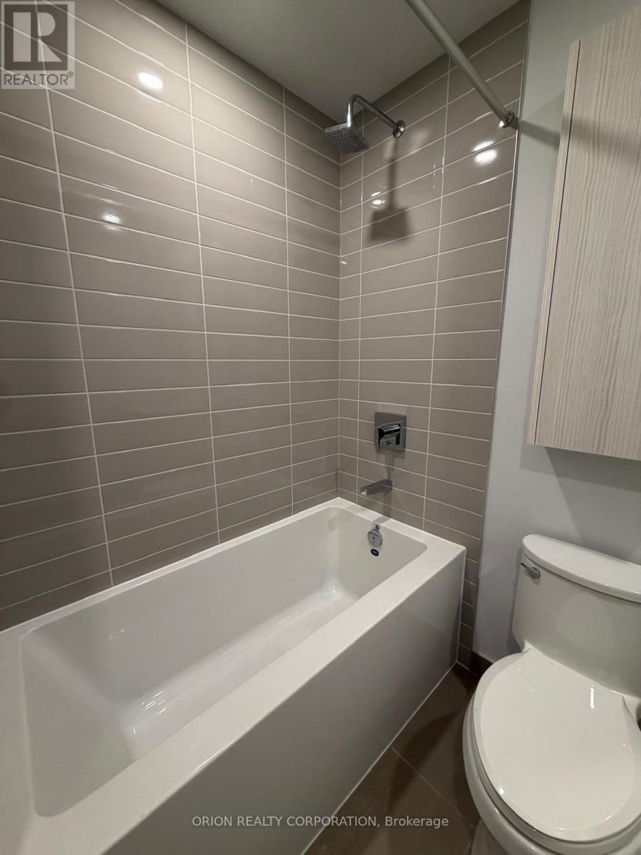 2210 - 430 Square One Drive, Mississauga, Ontario  L5B 0L6 - Photo 8 - W12700930