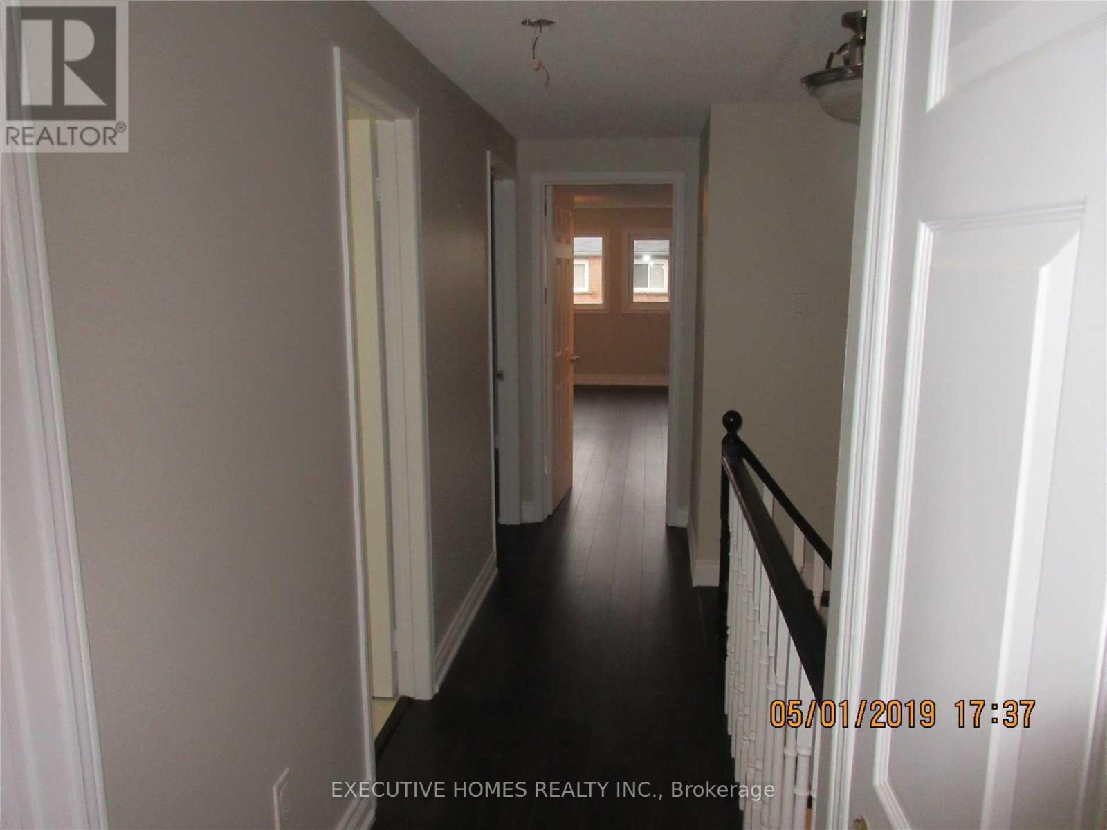 74 Hudson Drive, Brampton, Ontario  L6Y 4K8 - Photo 6 - W12700932